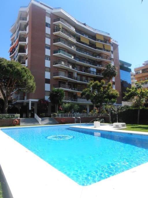מארבלה Central Beach Apartment With Free Parking And Pool מראה חיצוני תמונה